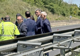 Viterbo - Riccardo Delle Monache morto sulla superstrada - Il sopralluogo - Il consulente della procura Mario Scipione, il consulente della famiglia Sergio Franchino e l'avvocato Corrado Cocchi