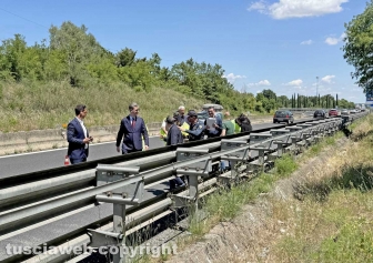 Viterbo - Riccardo Delle Monache morto sulla superstrada - Il sopralluogo - Il consulente della procura Mario Scipione, il consulente della famiglia Sergio Franchino e l'avvocato Corrado Cocchi