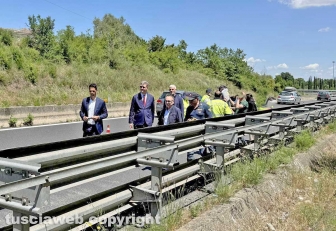 Viterbo - Riccardo Delle Monache morto sulla superstrada - Il sopralluogo - Il consulente della procura Mario Scipione, il consulente della famiglia Sergio Franchino e l'avvocato Corrado Cocchi