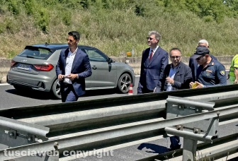 Viterbo - Riccardo Delle Monache morto sulla superstrada - Il sopralluogo - Il consulente della procura Mario Scipione, il consulente della famiglia Sergio Franchino e l'avvocato Corrado Cocchi