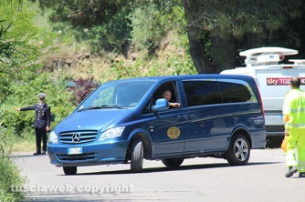 Morti madre e figlio, il recupero dei corpi