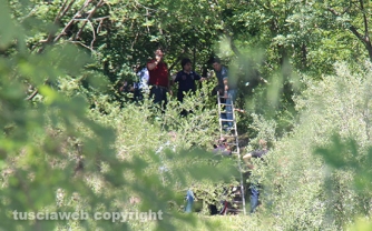 Morti madre e figlio, il recupero dei corpi