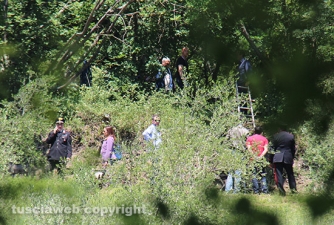 Morti madre e figlio, il recupero dei corpi