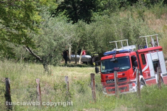 Morti madre e figlio, il recupero dei corpi