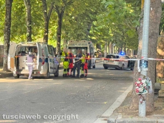 Viterbo - Moto contro albero su viale Trieste