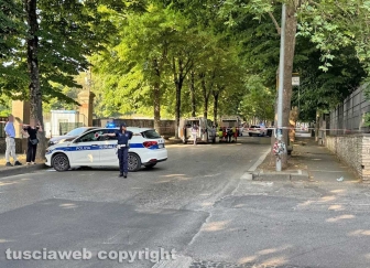 Viterbo - Moto contro albero su viale Trieste
