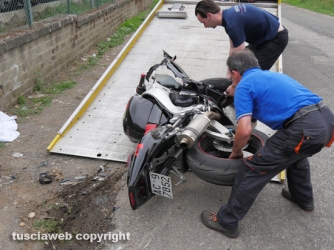 Moto contro un muro