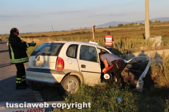 Tuscania - Moto si schianta contro auto, due morti