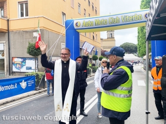 Viterbo - Don Luca Scuderi alla decima edizione del motoraduno "Città dei Papi"