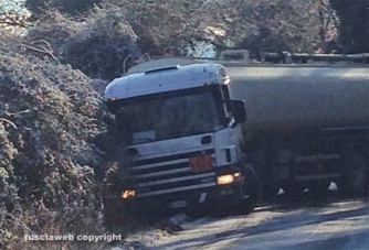 Ronciglione - Autocisterna fuori strada