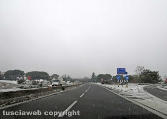 Maltempo - Neve sulla superstrada