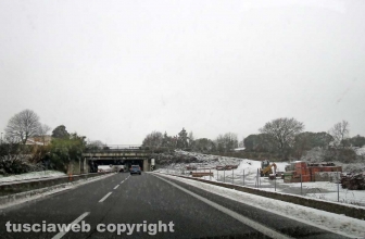 Maltempo - Neve sulla superstrada