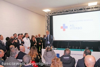 Nicola Zingaretti visita il pronto soccorso di Belcolle