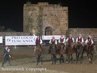 Tuscania - Nitriti nella notte