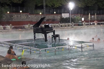 Viterbo - Notturni sull'acqua alle Terme dei Papi