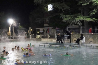 Viterbo - Notturni sull'acqua alle Terme dei Papi