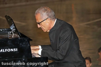 Viterbo - Notturni sull'acqua alle Terme dei Papi