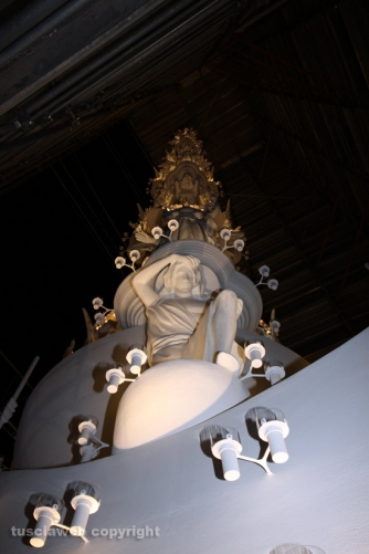 Nuova prova luci per Gloria