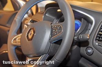 Nuova Renault Megane, un\'auto scoppiettante
