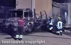 Tarquinia - Officina in fiamme