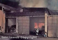 Tarquinia - Officina in fiamme