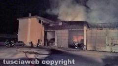 Tarquinia - Officina in fiamme