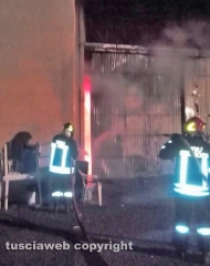 Tarquinia - Officina in fiamme