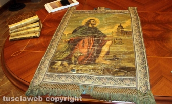 Oggetti sacri restituiti alla curia