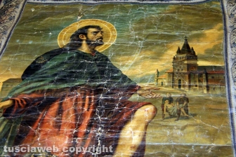 Oggetti sacri restituiti alla curia