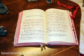 Oggetti sacri restituiti alla curia