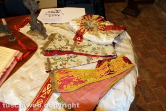 Oggetti sacri restituiti alla curia