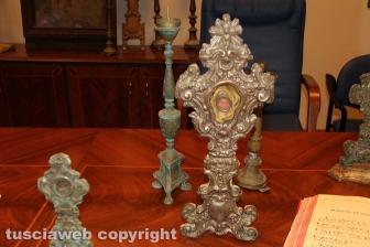 Oggetti sacri restituiti alla curia