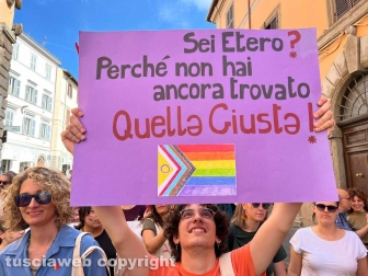 Oltre 3mila cittadini al primo TusciaPride