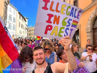 Oltre 3mila cittadini al primo TusciaPride