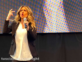 Alessandra Troncarelli presenta le liste a piazza San Lorenzo