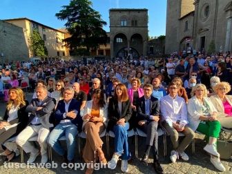 Alessandra Troncarelli presenta le liste a piazza San Lorenzo