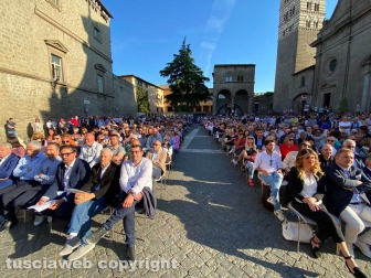 Alessandra Troncarelli presenta le liste a piazza San Lorenzo