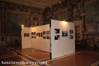 La prima serata di "Ombre festival" - La mostra fotografica "Resilienza"