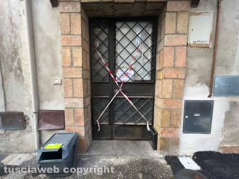 Caprarola - La casa del presunto omicida posta sotto sequestro