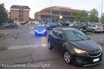 Viterbo - Omicidio in via San Luca - Carabinieri e polizia - Michael Aaron Pang viene portato in caserma