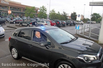 Viterbo - Omicidio in via San Luca - Carabinieri - Michael Aaron Pang viene portato in caserma