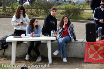 Operai e studenti a Valle Faul