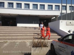 Operaio minaccia di darsi fuoco in tribunale