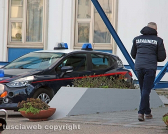 Scacco alla Mafia nel Viterbese - Gli arrestati all'uscita dalla caserma dei carabinieri