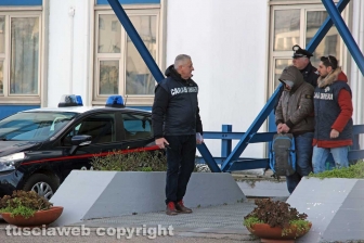 Scacco alla Mafia nel Viterbese - Gli arrestati all'uscita dalla caserma dei carabinieri