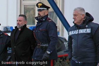 Scacco alla Mafia nel Viterbese - Gli arrestati all'uscita dalla caserma dei carabinieri
