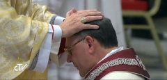 La cerimonia in Vaticano