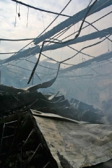 I vigili del fuoco domano l\'incendio a Tuscania