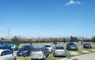Orte - Emergenza Coronavirus - Il parcheggio di Molegnano semivuoto