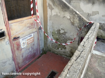 Palazzina in fiamme a Orte